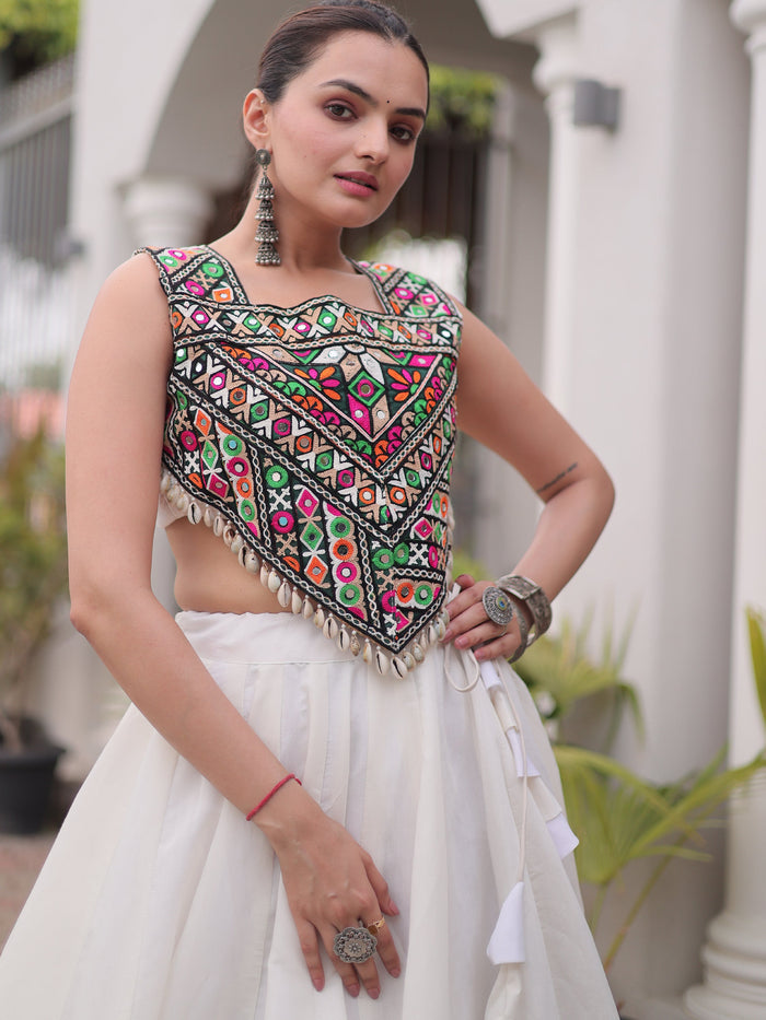 Dazzling White Silk Navratri Wear Lehenga With Gamthi Work Blouse