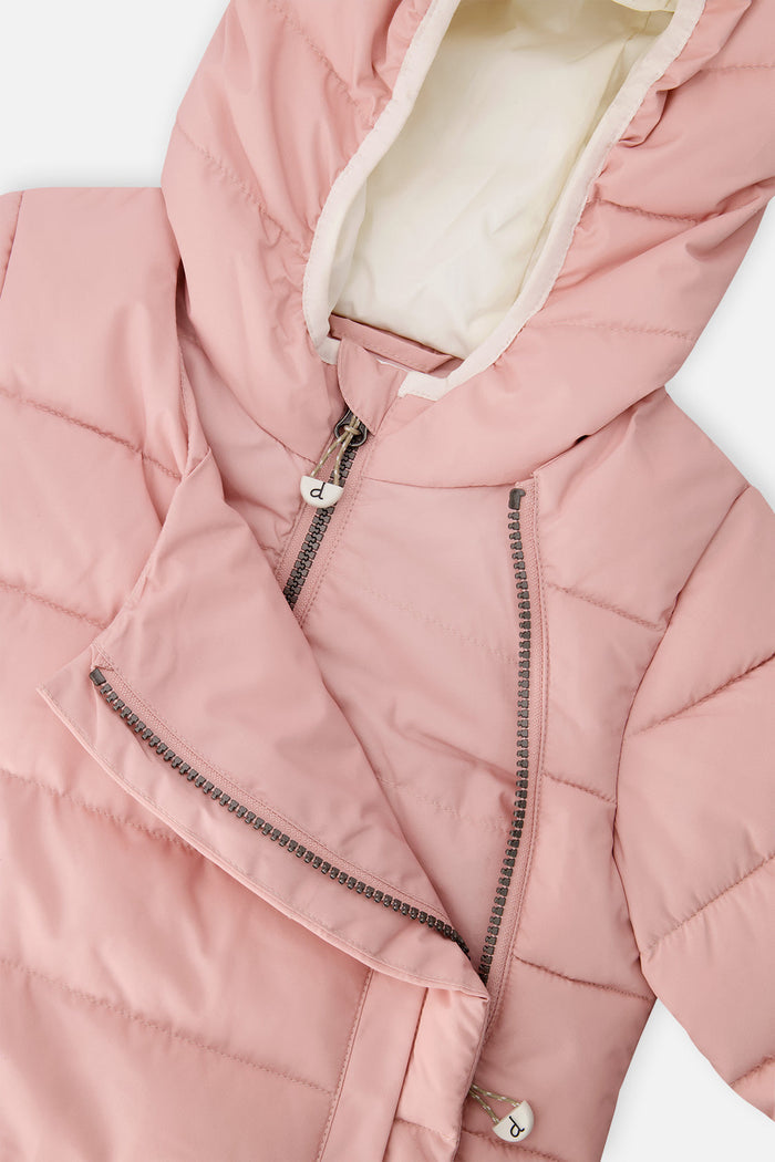 Deux par Deux winter jacket adapted for car seats, pale dusty pink: close-up with the front panel opened