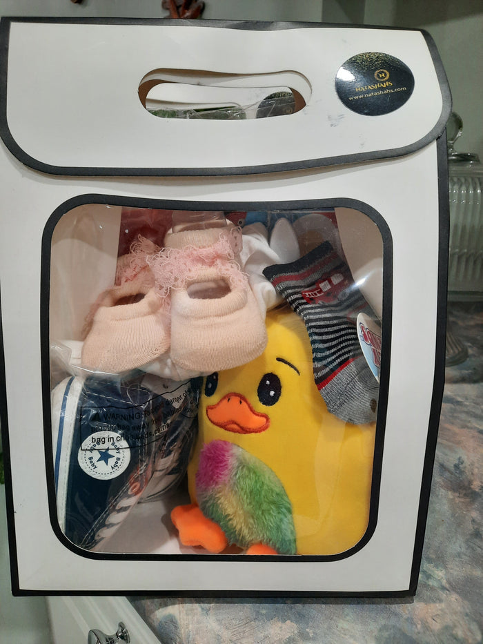 Baby clothing gift sets ideal for baby showers and new born baby occasions - SET A - NATASHAHS
