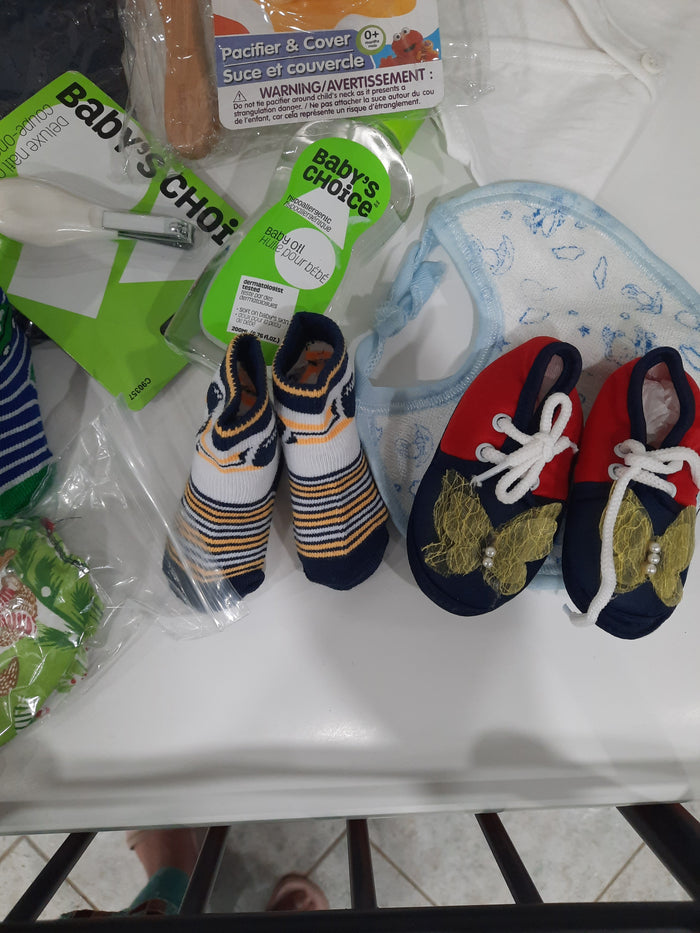 Baby clothing gift sets ideal for baby showers and new born baby occasions - SET E - NATASHAHS