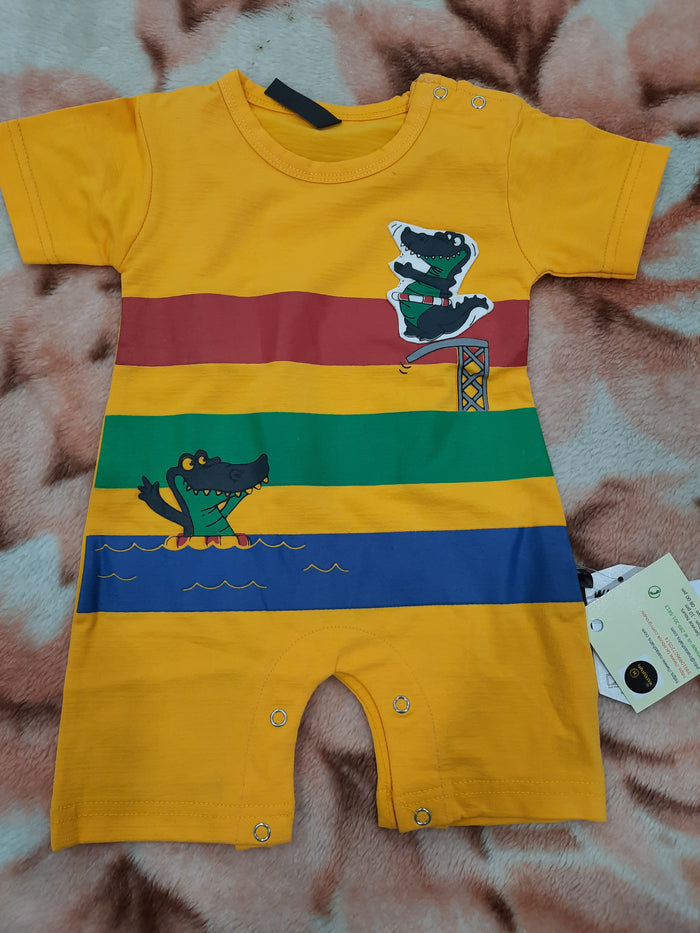 Baby clothing gift sets ideal for baby showers and new born baby occasions - SET B