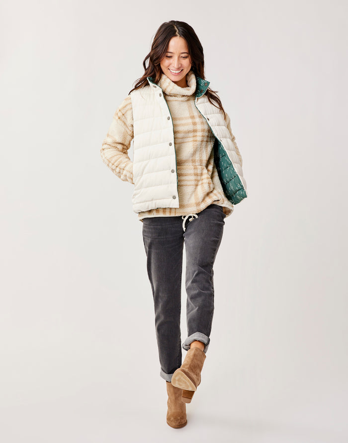 Baker Reversible Vest: Cilantro/Birch