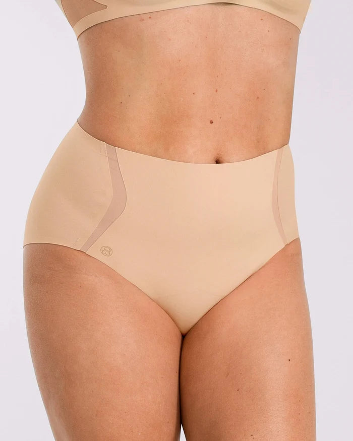 Curve Code™ Contour Comfy Smoothing Brief