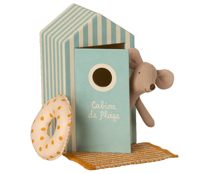 Beach Mice, Little Brother in Cabin de Plage