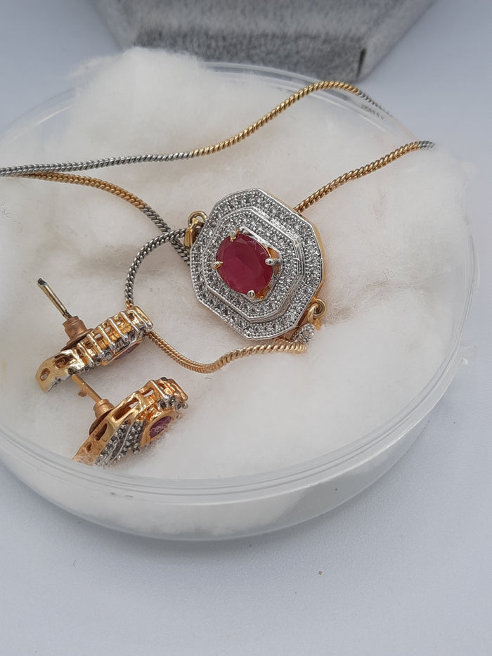 Beautiful zircons and semi precious stones pendant earrings set