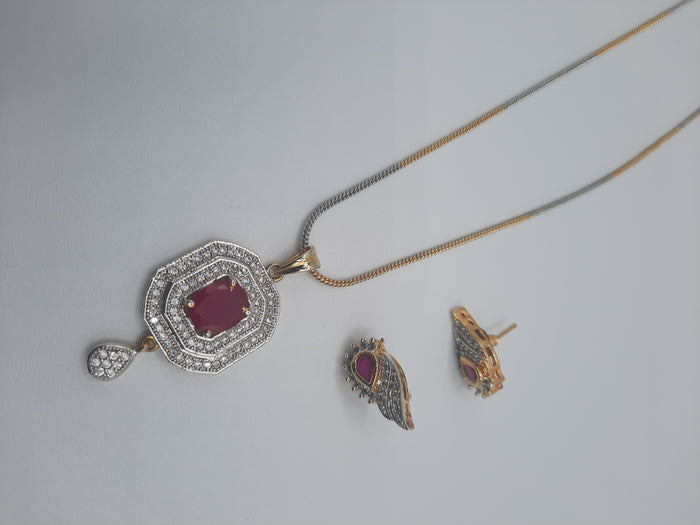 Beautiful zircons and semi precious stones pendant earrings set
