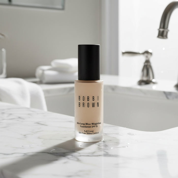 Bobbi Brown Skin Long-Wear Weightless Foundation SPF15 N-012 Porcelain 30ml