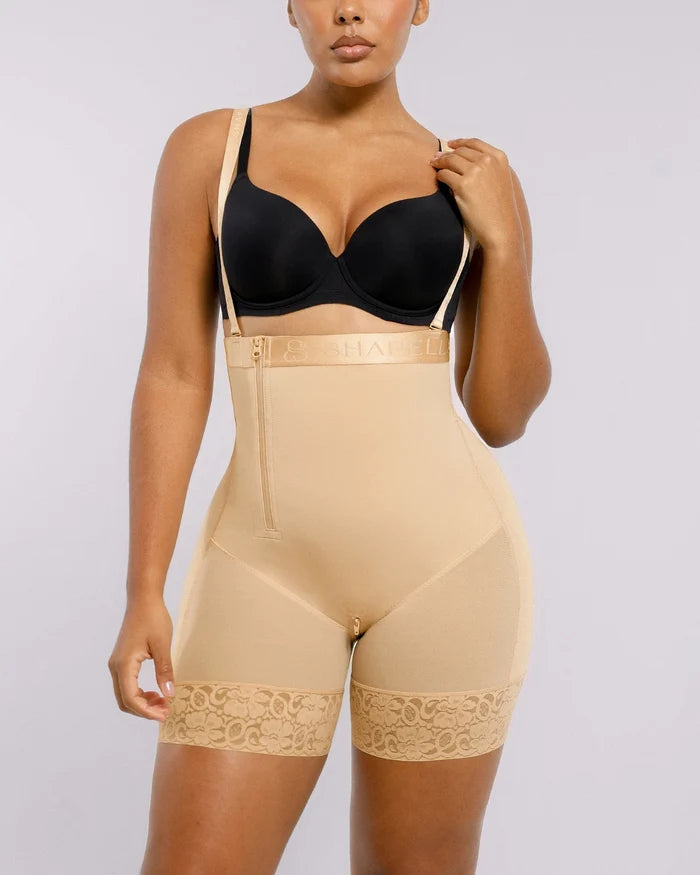 Close-up of extended lace leg bands with anti-slip grip lining, no rolling or thigh imprints