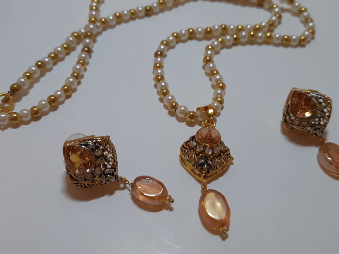 Champagne stones Golden Base Pendant Set - NATASHAHS