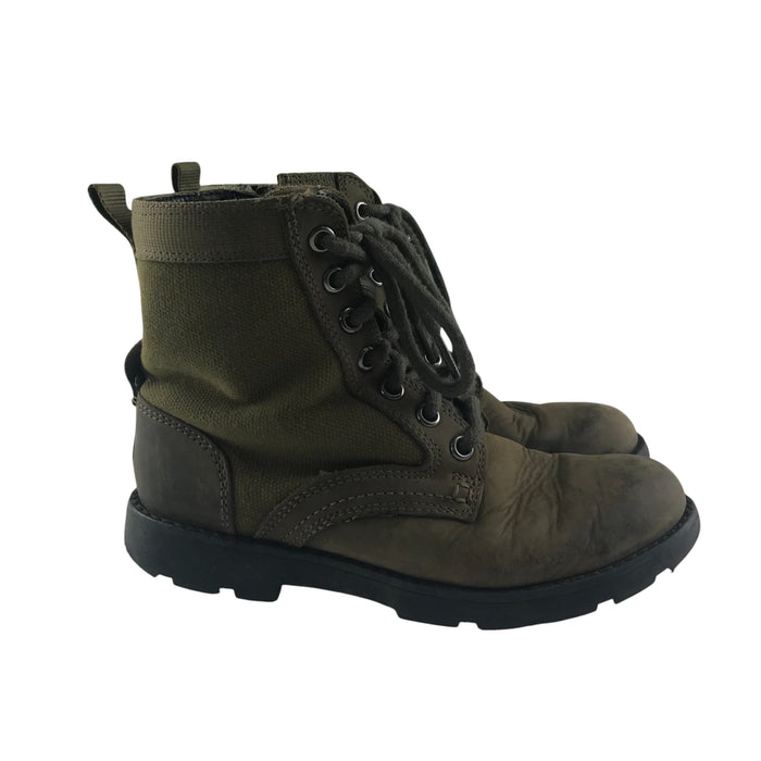 Clarks size 13g (jr) kharki high top boots