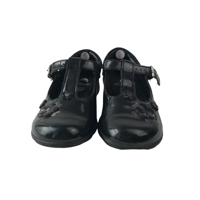 Clarks size UK 7.5 (jr)  black flower school pump shoes