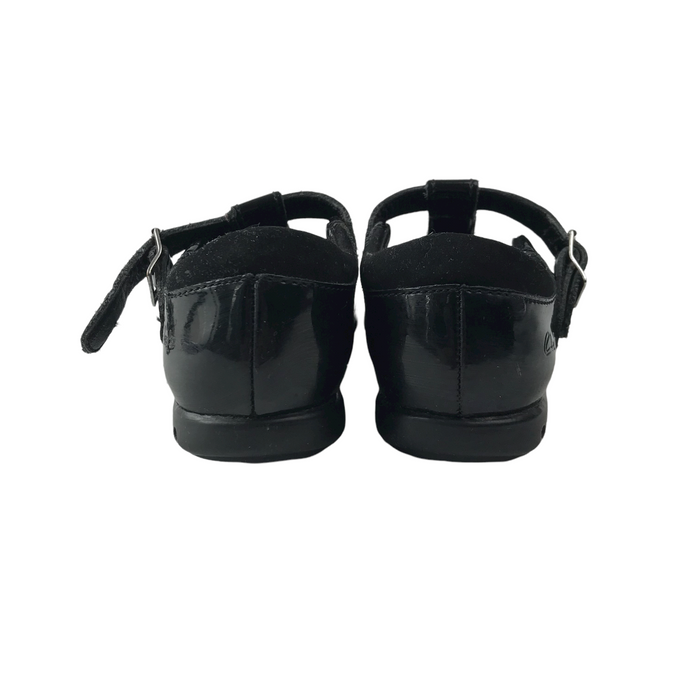 Clarks size UK 7.5 (jr)  black flower school pump shoes