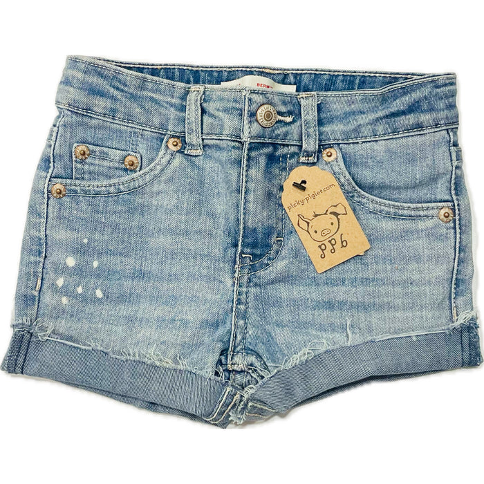 Closed- Loop Levi