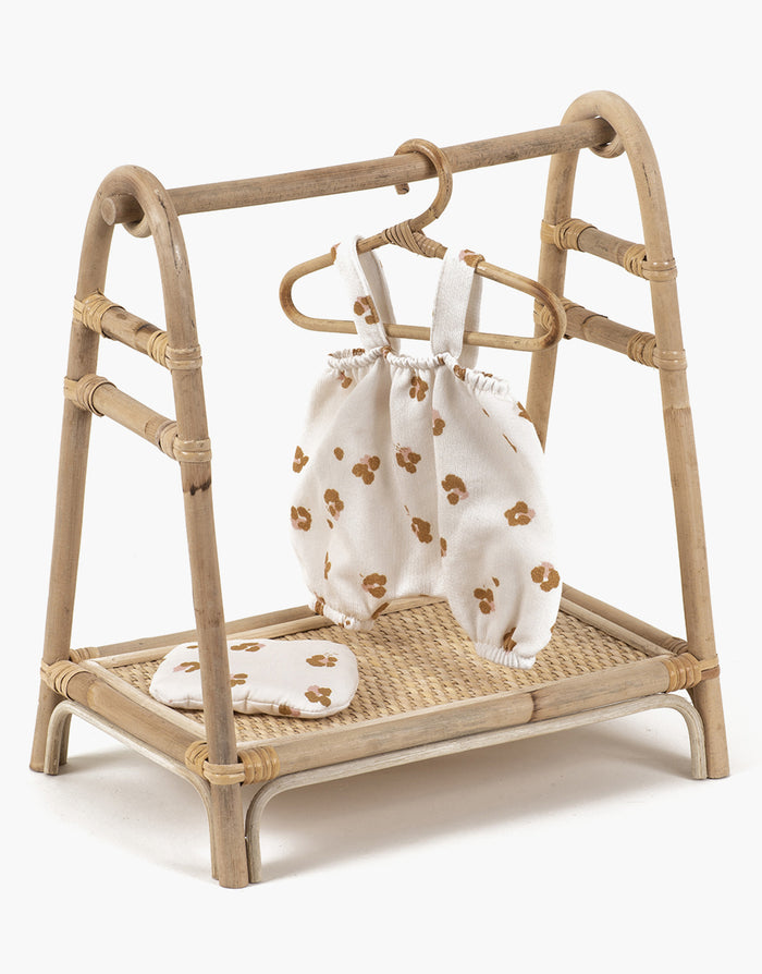 Clothes rack "Kendari" and its 3 hangers