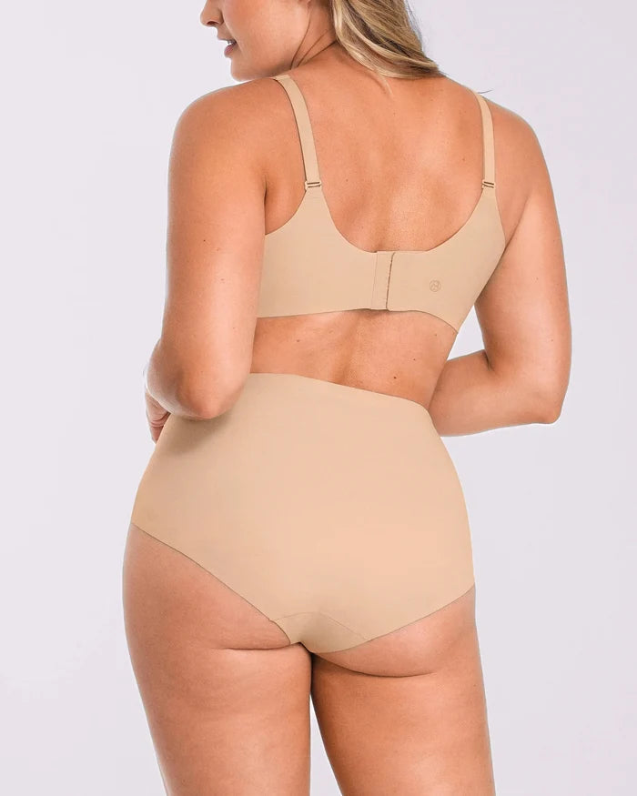 Curve Code™ Contour Comfy Smoothing Brief