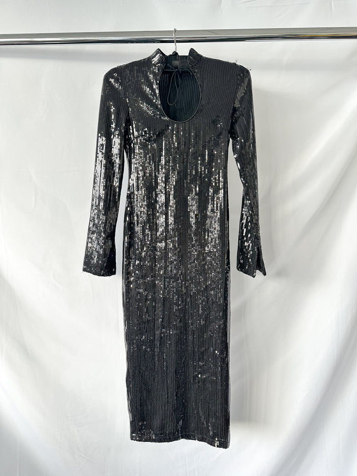 De La Vali Lazarus Black Sequinned Keyhold Neck Midi Dress