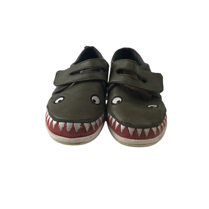 Emu Australia  size UK 10 (jr) khaki crocodile trainers