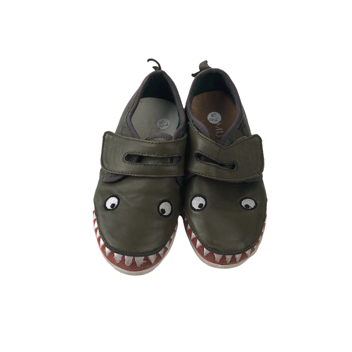 Emu Australia  size UK 10 (jr) khaki crocodile trainers