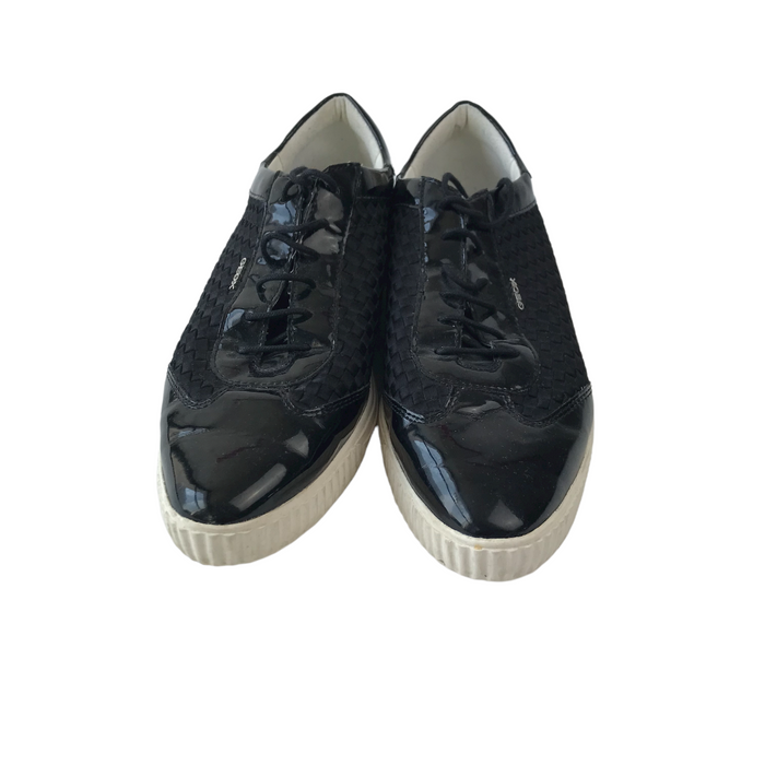 Geox size UK 5 black pointy trainers