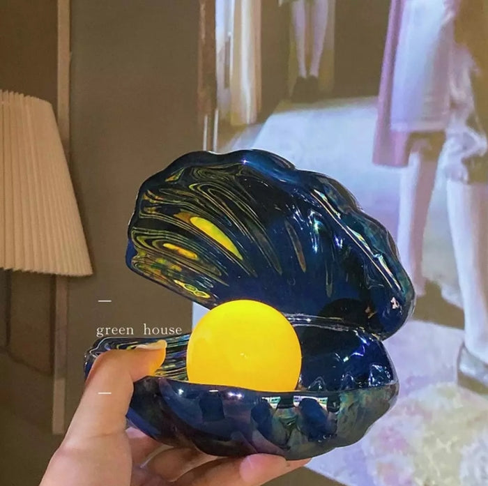 Gorgeous Ceramic Clam Shell Storage/Night Light