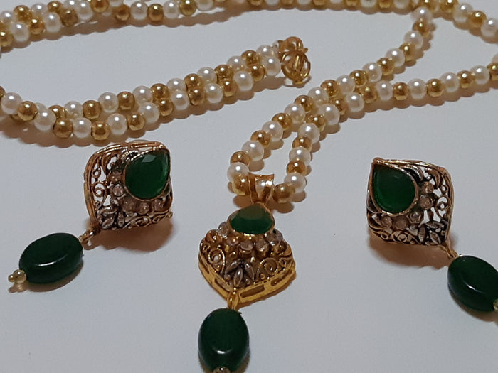 Green Golden Base Pendant Set - NATASHAHS