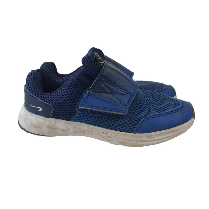 Kalenji size UK 12 (jr)royal blue trainers