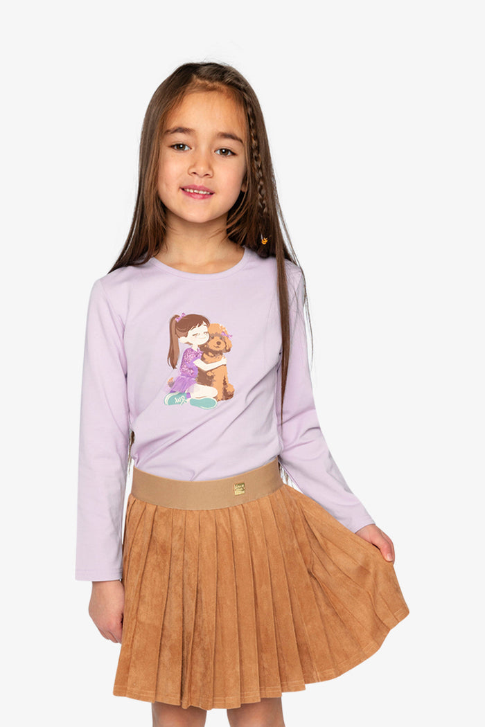 Lookbook: child wearing the Deux par Deux lavender poodle graphic tee