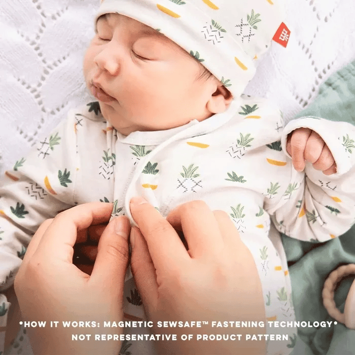 Magnetic Me Love Lines Organic Cotton Magnetic Cozy Sleeper Gown + Hat Set