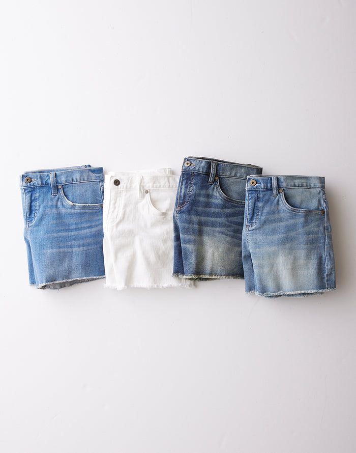 Maui 4" Short: White