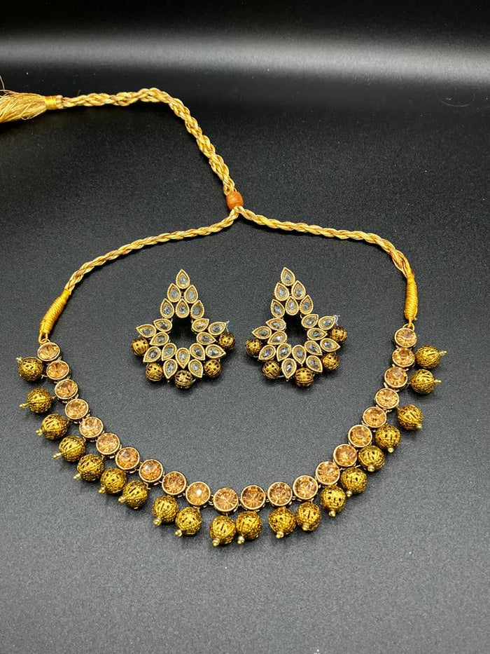 NATASHAHS GOLDEN BASED EARRING 0255 - NATASHAHS