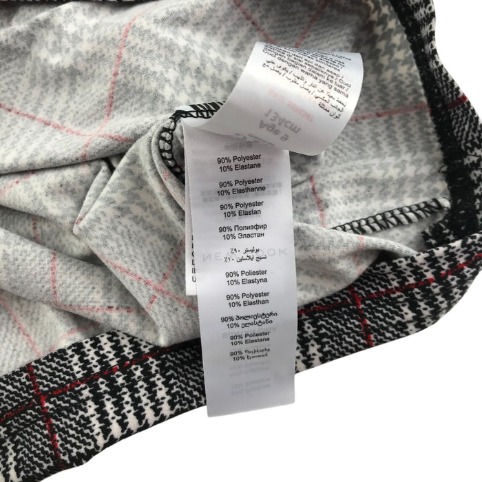 New Look 8-9 year grey houndstooth skirt