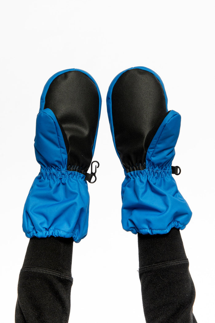 Baby wearing the blue winter mittens, view 3