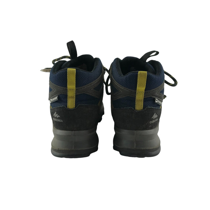 Quechua size UK 13 (jr) brown walking boots