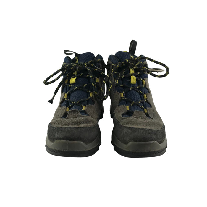 Quechua size UK 13 (jr) brown walking boots