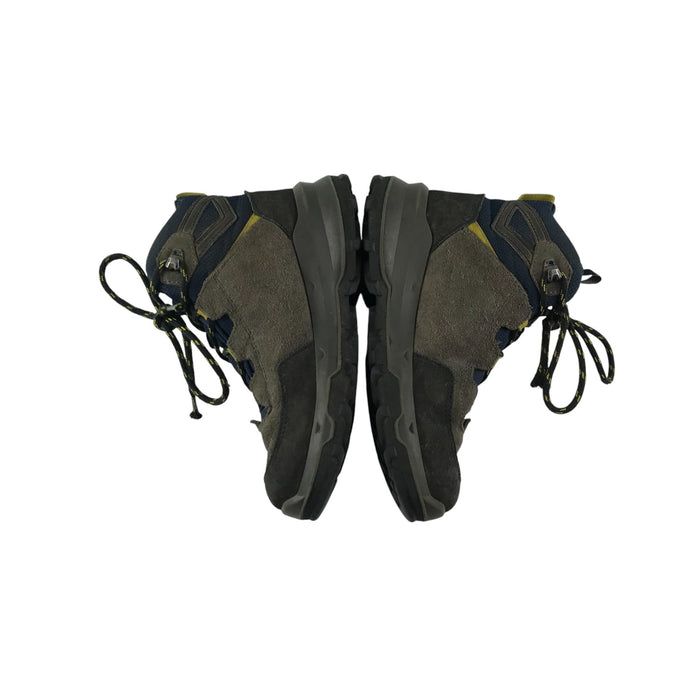 Quechua size UK 13 (jr) brown walking boots