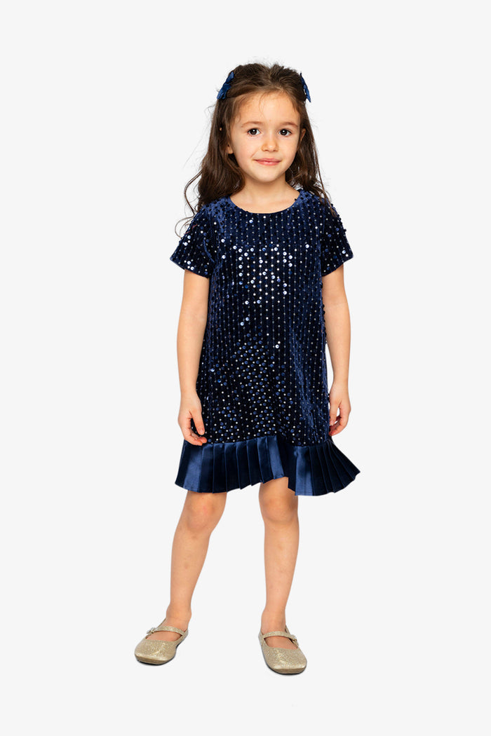 Lookbook: child wearing the Deux par Deux dark blue velour A-line dress