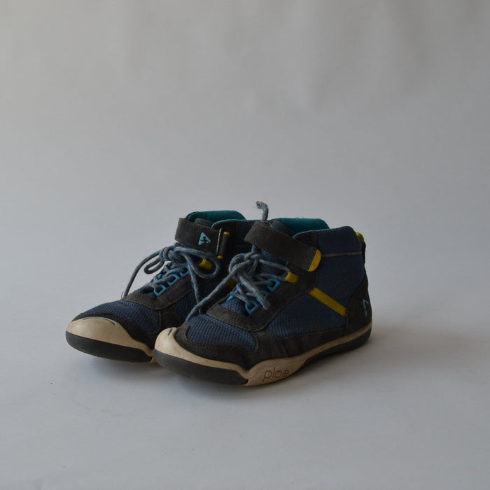 Preloved Kids Trainers