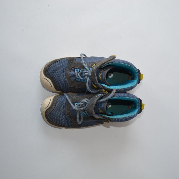 Size UK 1 blue high top trainers - blue high top