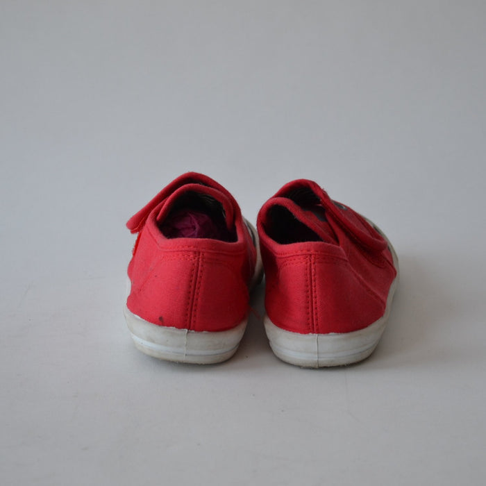 Size UK 11 (jr) red monster trainers
