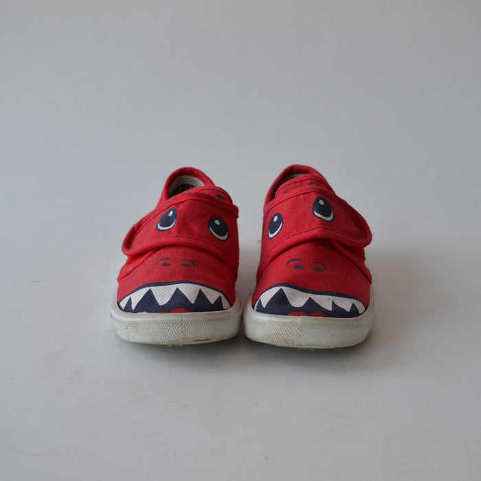 Size UK 11 (jr) red monster trainers