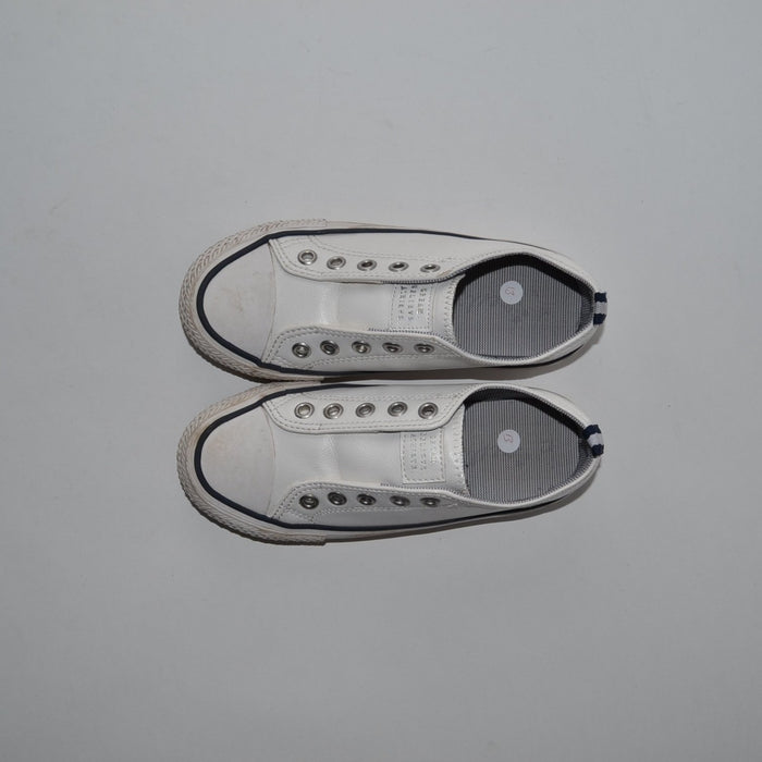 Size UK 13 (jr) white trainers