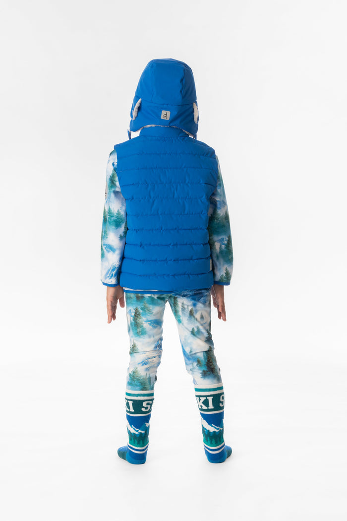 Child wearing the blue quilted Deux par Deux vest, back view