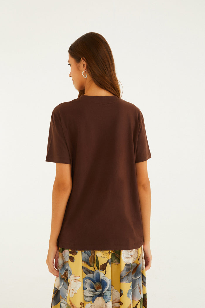 T-SHIRT FIT DA GEMA MARROM
