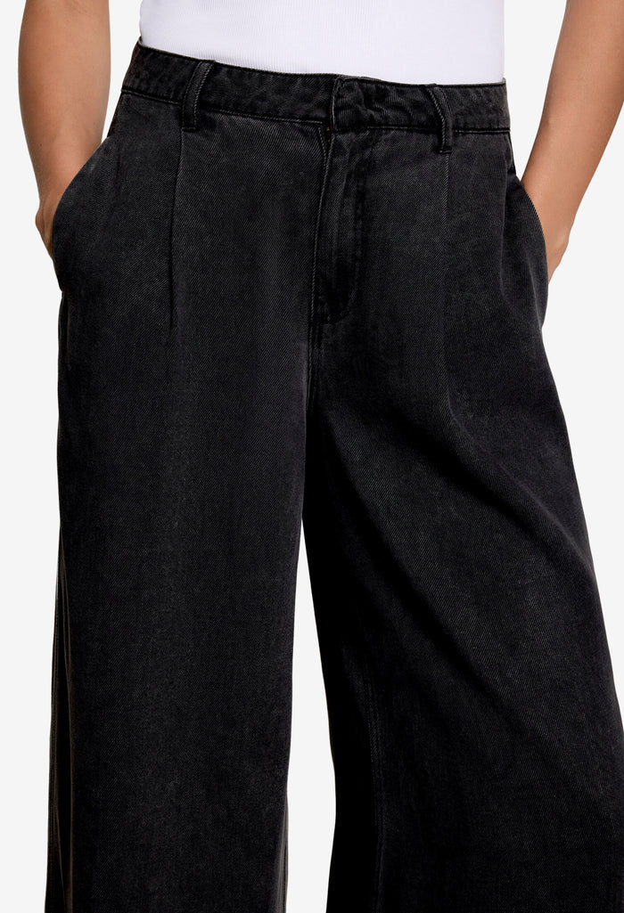 Wide Leg Jeans