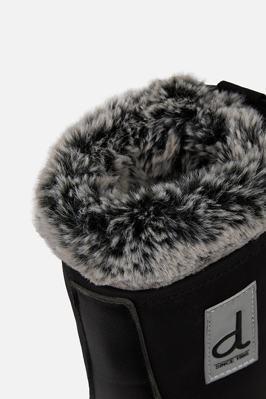 Deux par Deux black kids' winter boots with removable liner, close-up of the faux fur collar trim