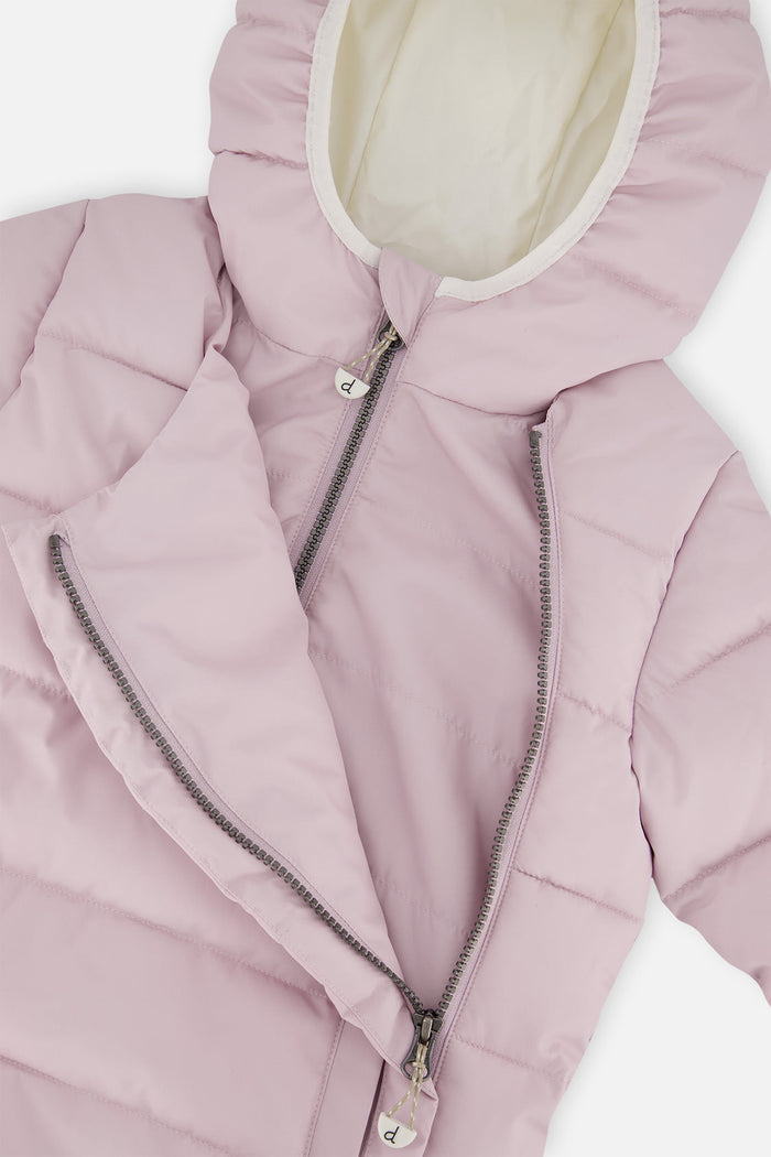 Deux par Deux winter jacket adapted for car seats, lavender: close-up with the front panel opened