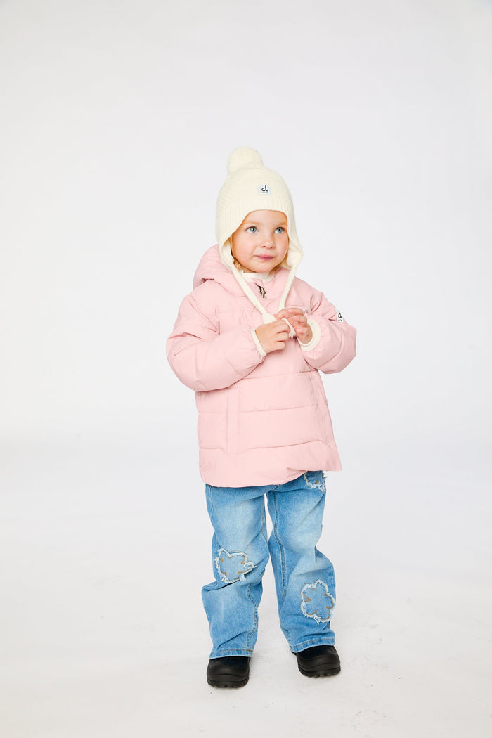 Child wearing the Deux par Deux pale dusty pink car seat winter jacket, front view