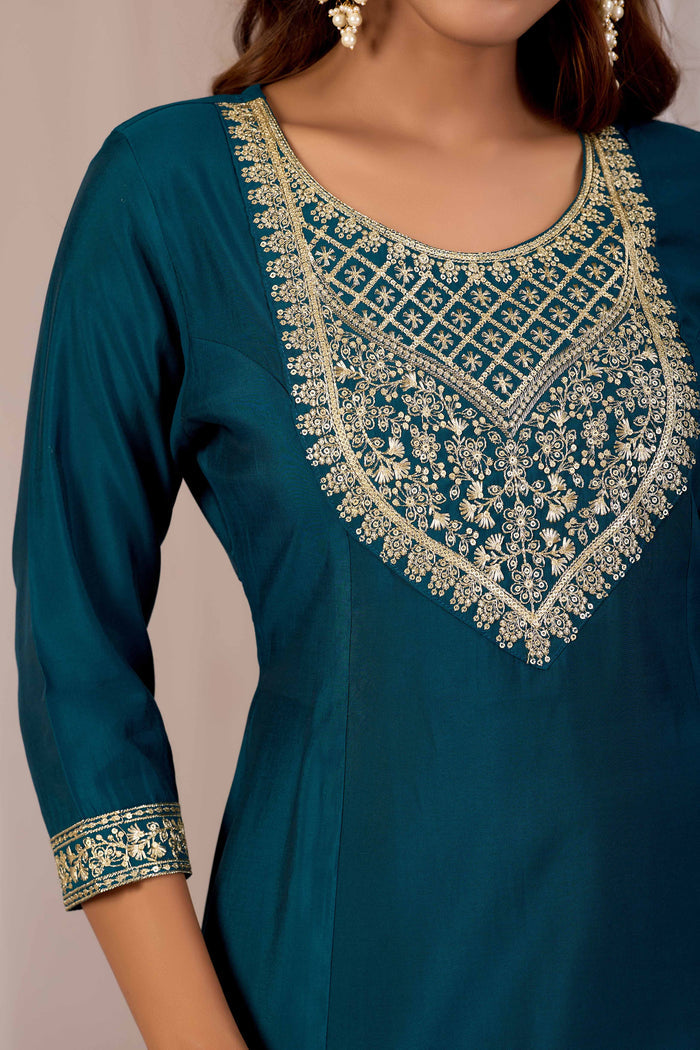 Women Teal Embroidered Kurta Set With Dupatta