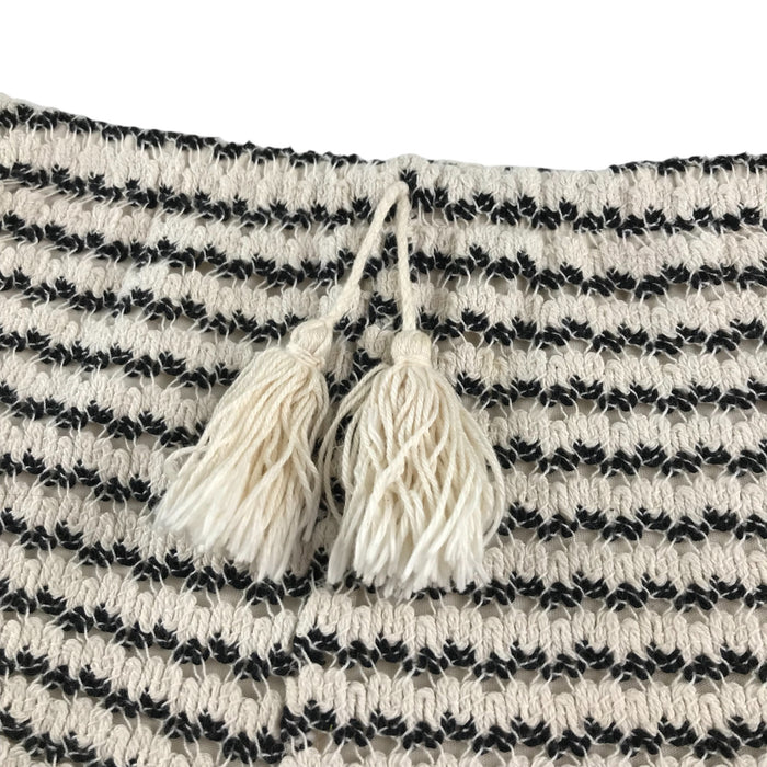 Zara 8-9 years black and white knitted style shorts